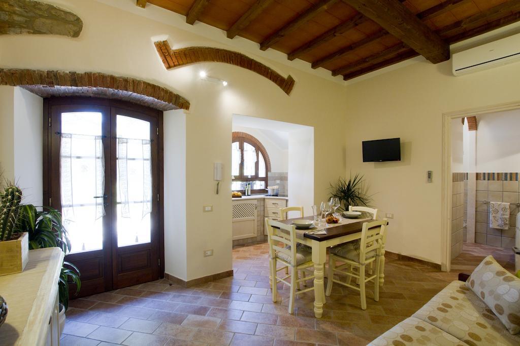 Il Bottaccio Casa Di Campagna Venturina Terme Habitación foto